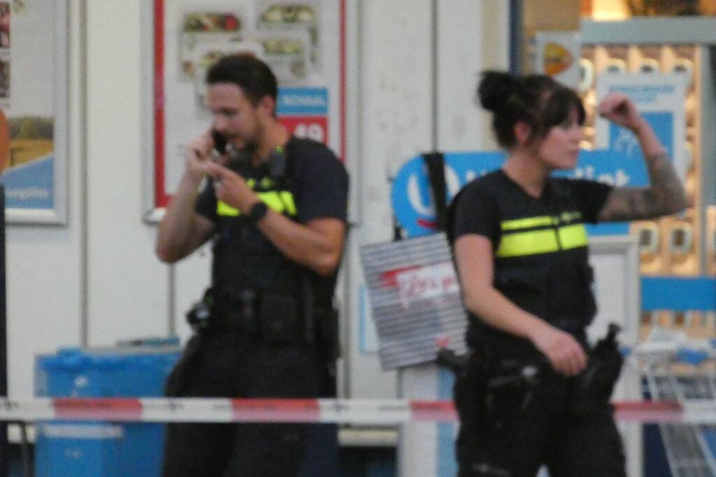 Man gevlucht na gewapende overval supermarkt Hoogvliet