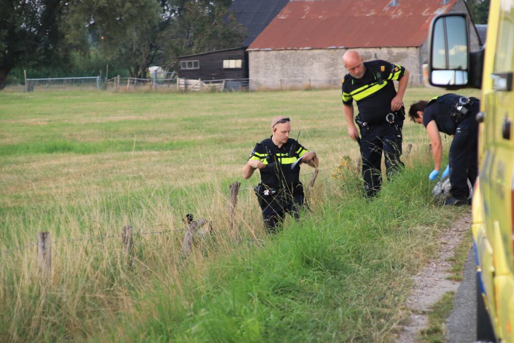 Scooter belandt in greppel