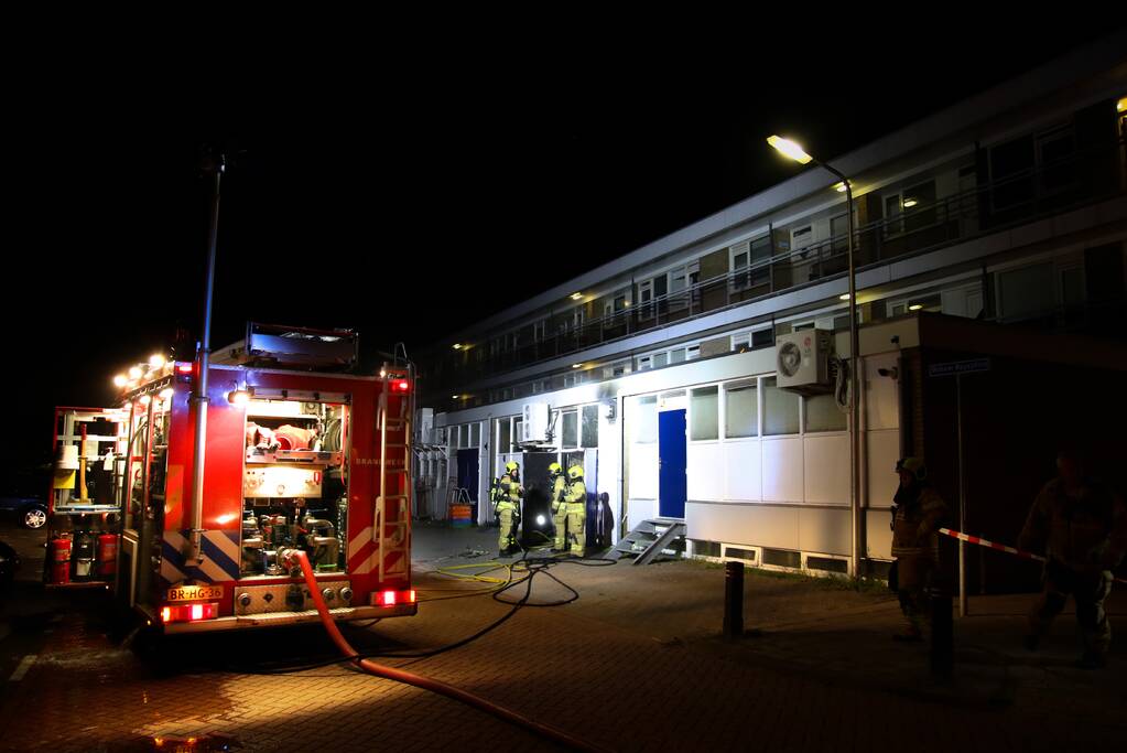 Veel rook bij brand in winkel