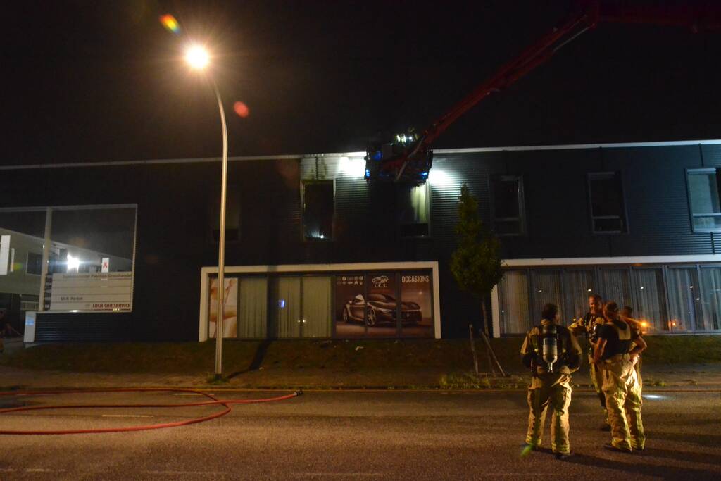 Grote brand in bedrijfspand