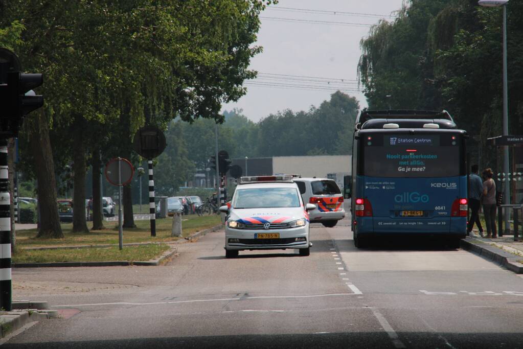 Zoekactie naar verdachte nabij station Parkwijk