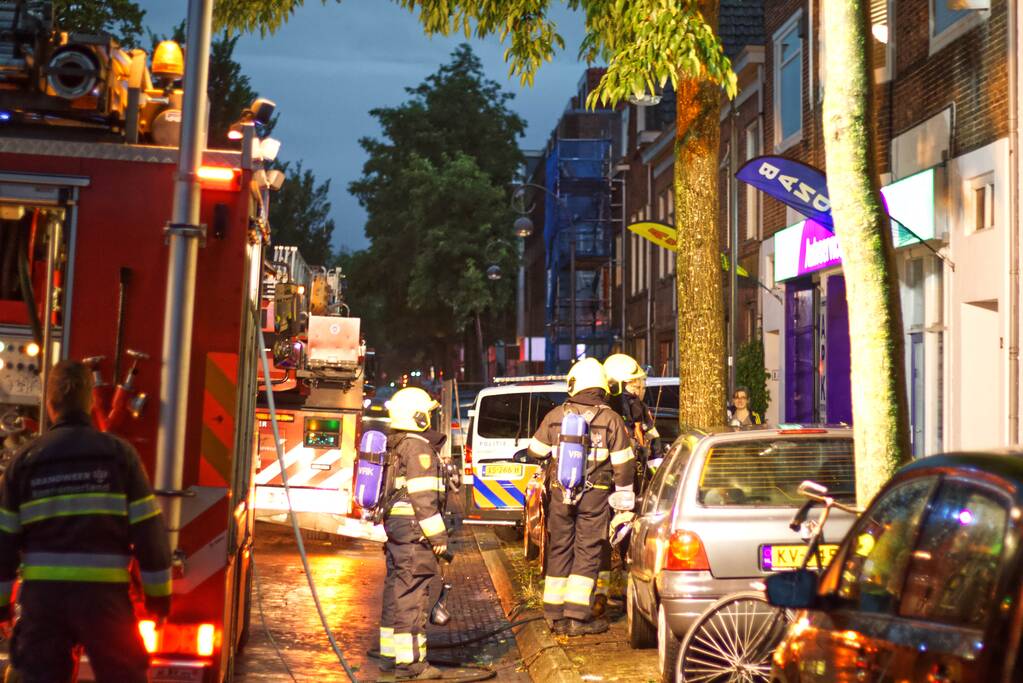 Veel rook bij brand in woning