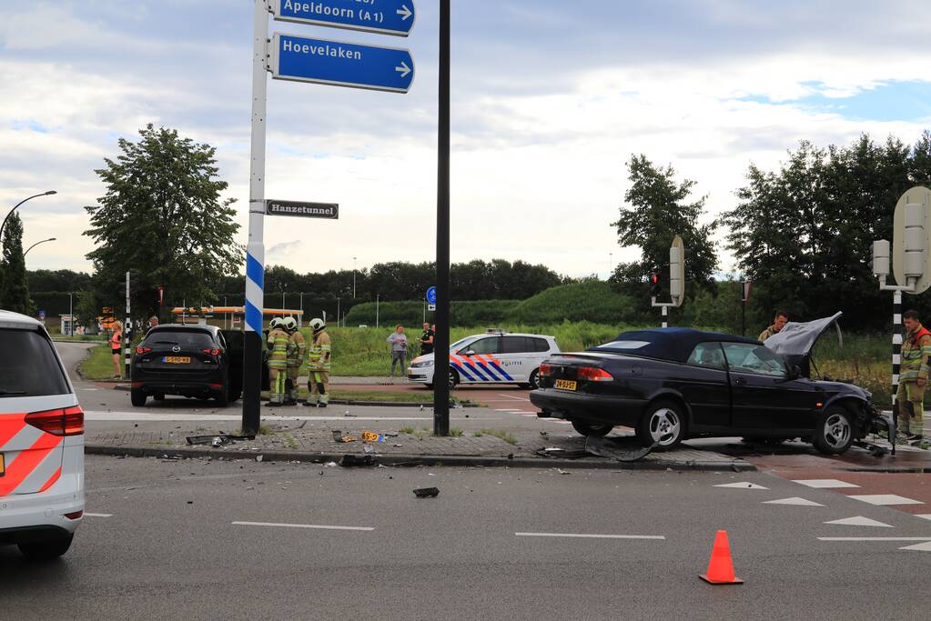 Enorme schade bij ongeval voor Hanzetunnel