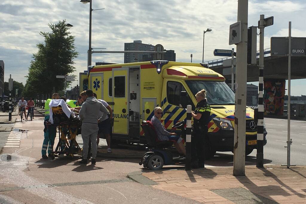 Scooterrijder raakt gewond bij val op fietspad