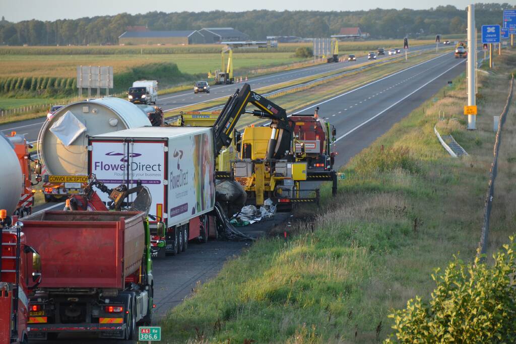 Persoon overleden bij zeer ernstig verkeersongeval