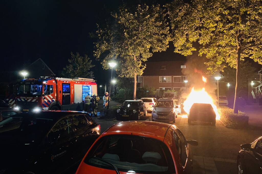 Auto verwoest door brand