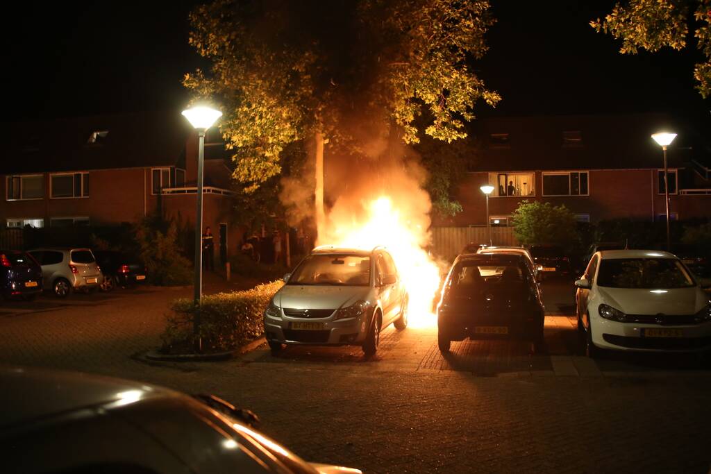 Auto verwoest door brand