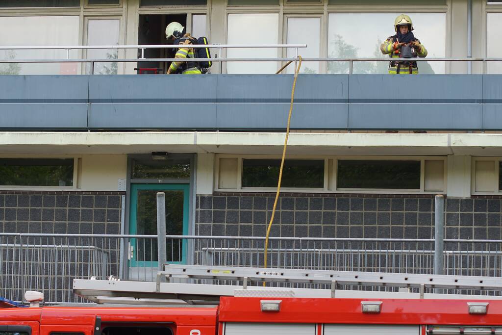 Brand op tweede verdieping flatgebouw