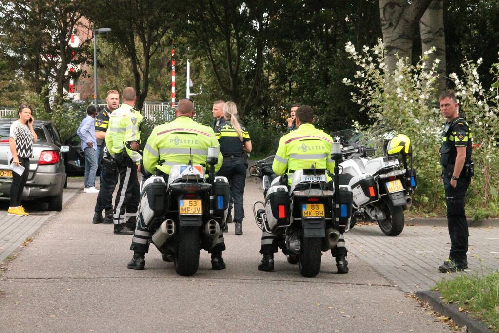 Blikschade bij botsing tussen drie auto's