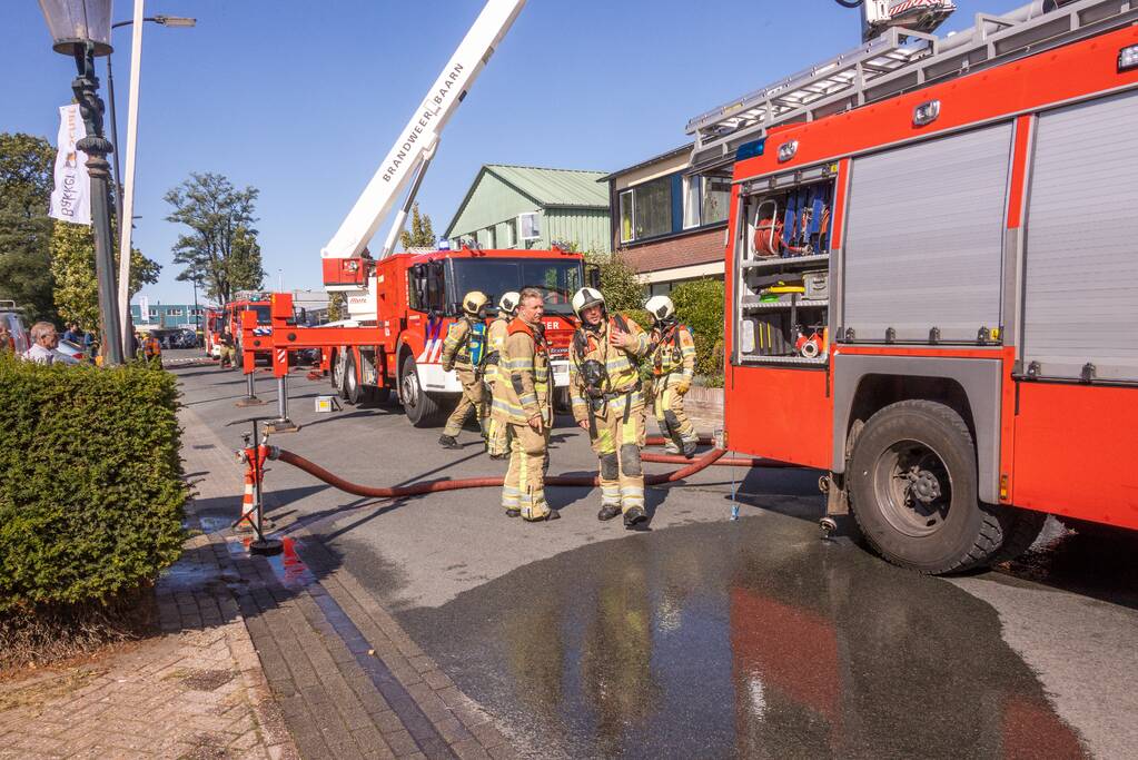 Brand in dakbeschot van woning