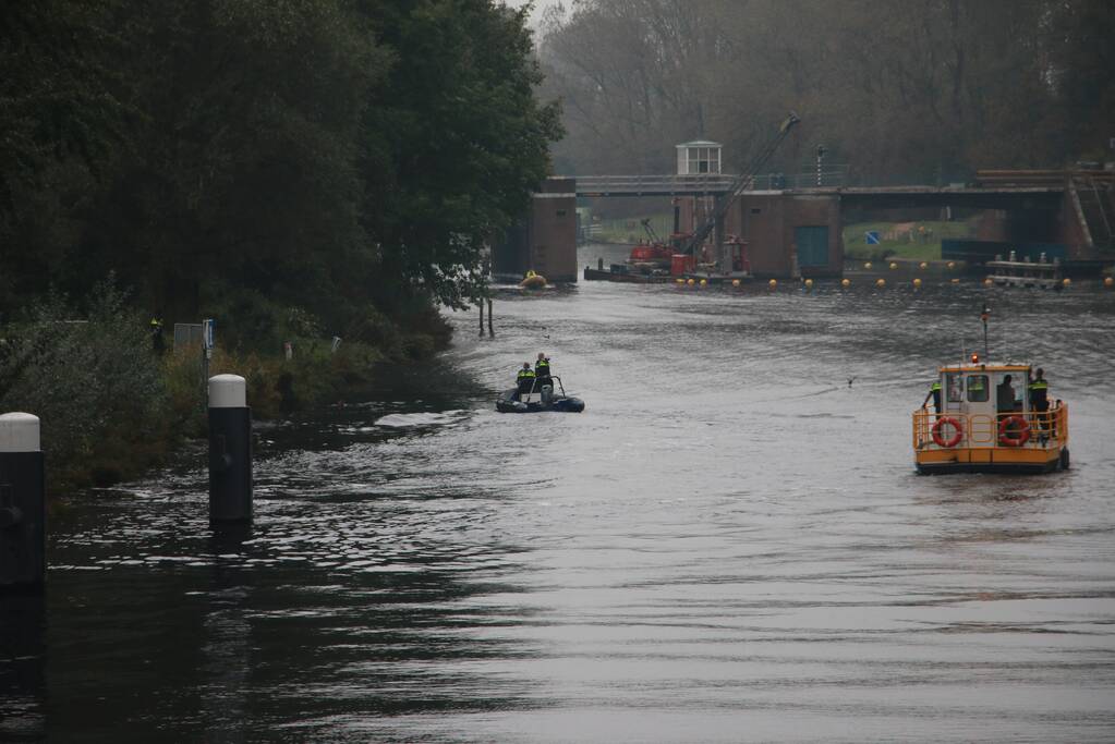 Man door hulpdiensten uit kanaal gehaald