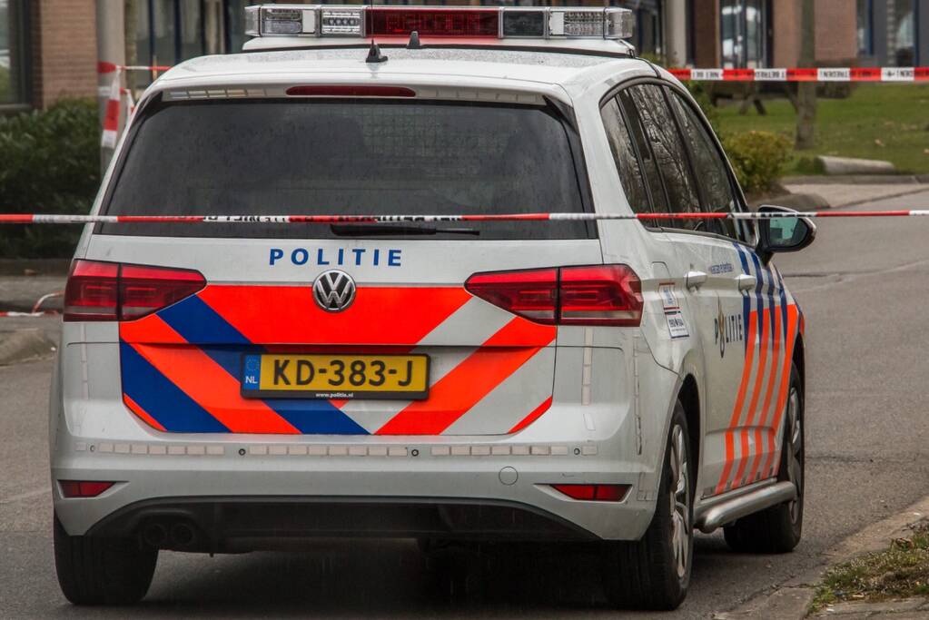 Politie doet onderzoek bij beschoten woning