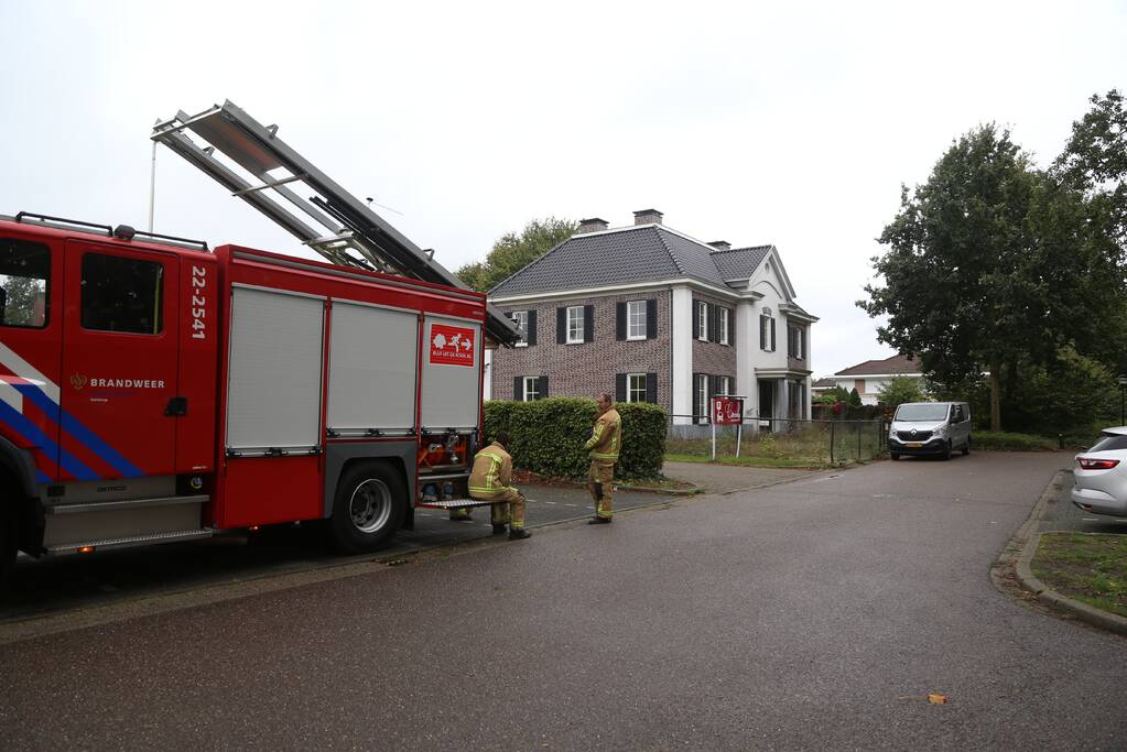 Witwasonderzoek en doorzoeking woning na aanhoudingen