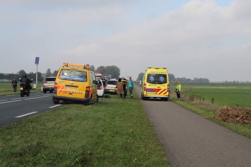 Kop-staart botsing tussen twee voertuigen