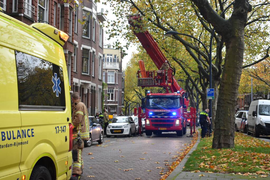 Bekende Nederlander Fred van Leer gewond uit woning gehaald