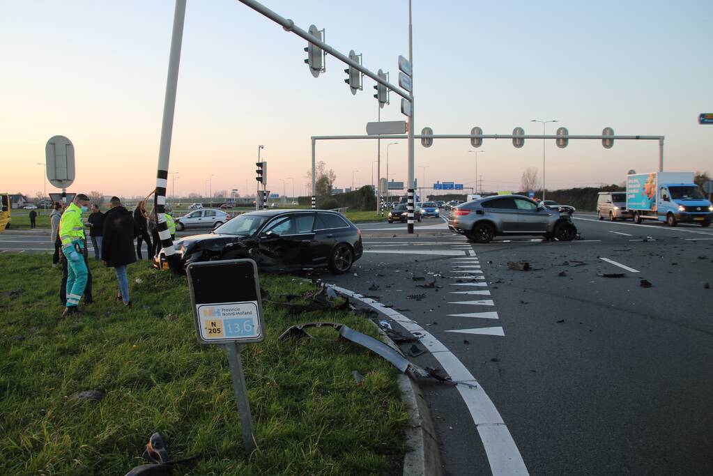 Ravage na botsing tussen twee voertuigen