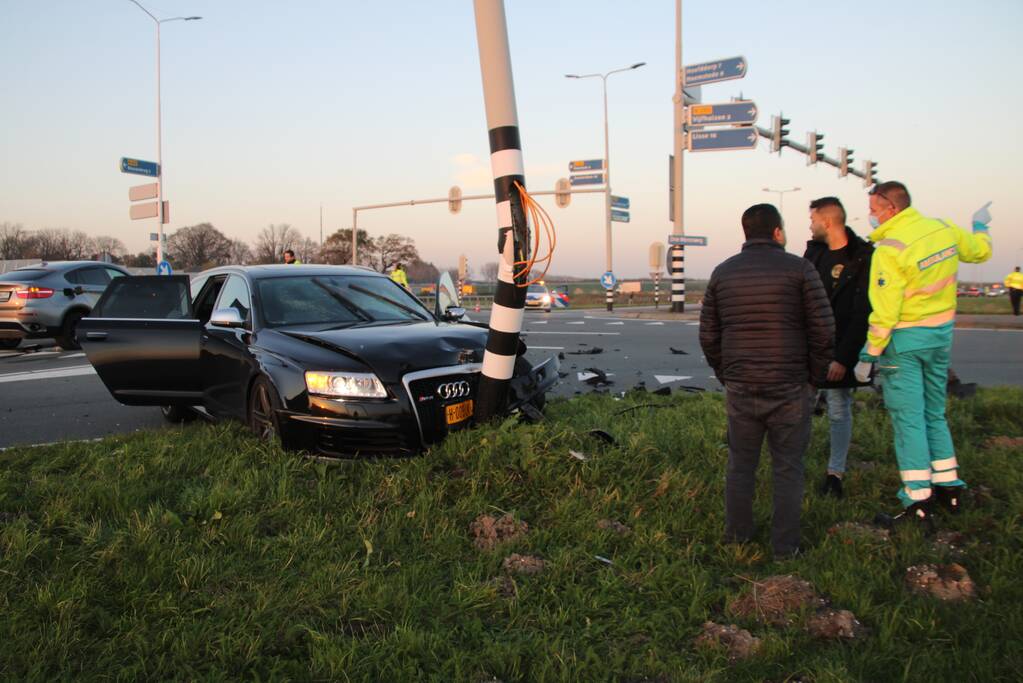 Ravage na botsing tussen twee voertuigen