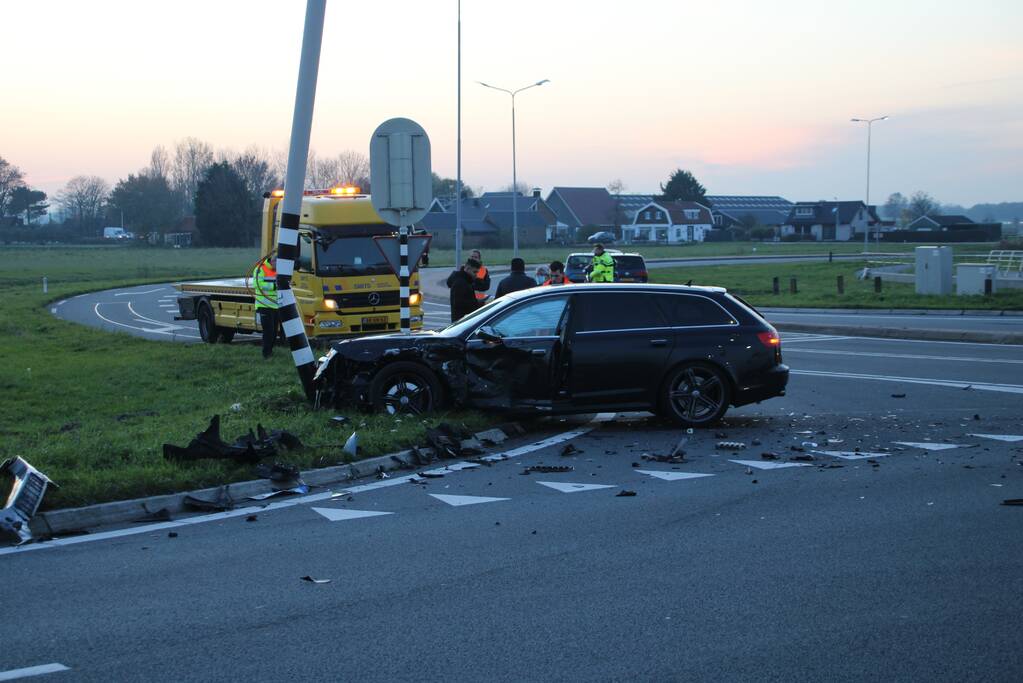 Ravage na botsing tussen twee voertuigen