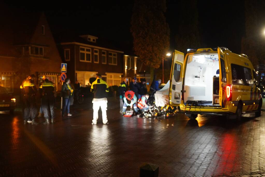 Persoon vlucht na aanrijding met scooter