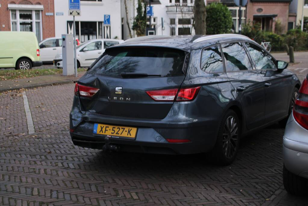 Schade bij aanrijding bij parkeerplaats