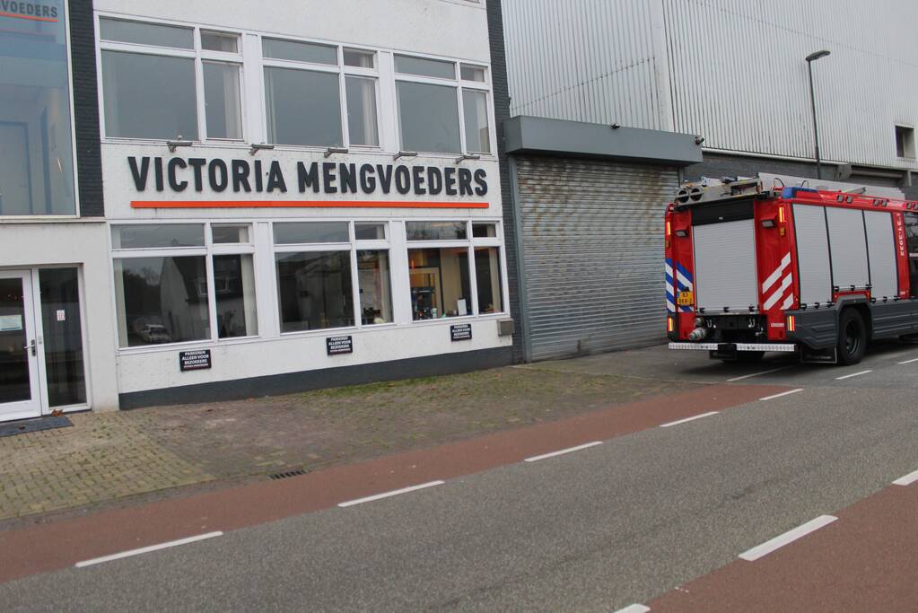 Mogelijk brand bij Victoria Mengvoeders