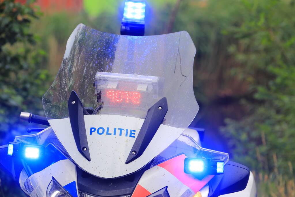 Bromfietser rijdt te hard en vlucht voor de politie