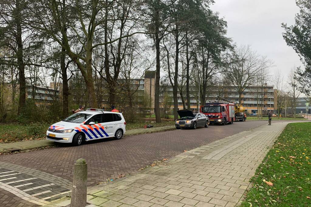 Brand na bijvullen olietank auto