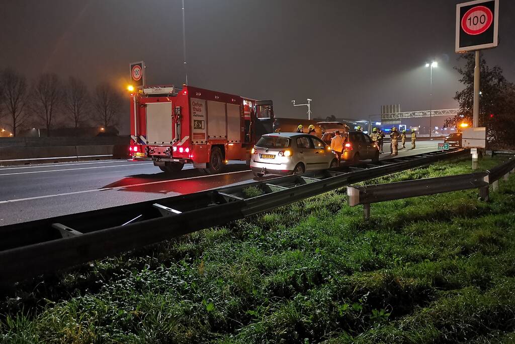 Meerdere voertuigen betrokken bij ongeval op snelweg