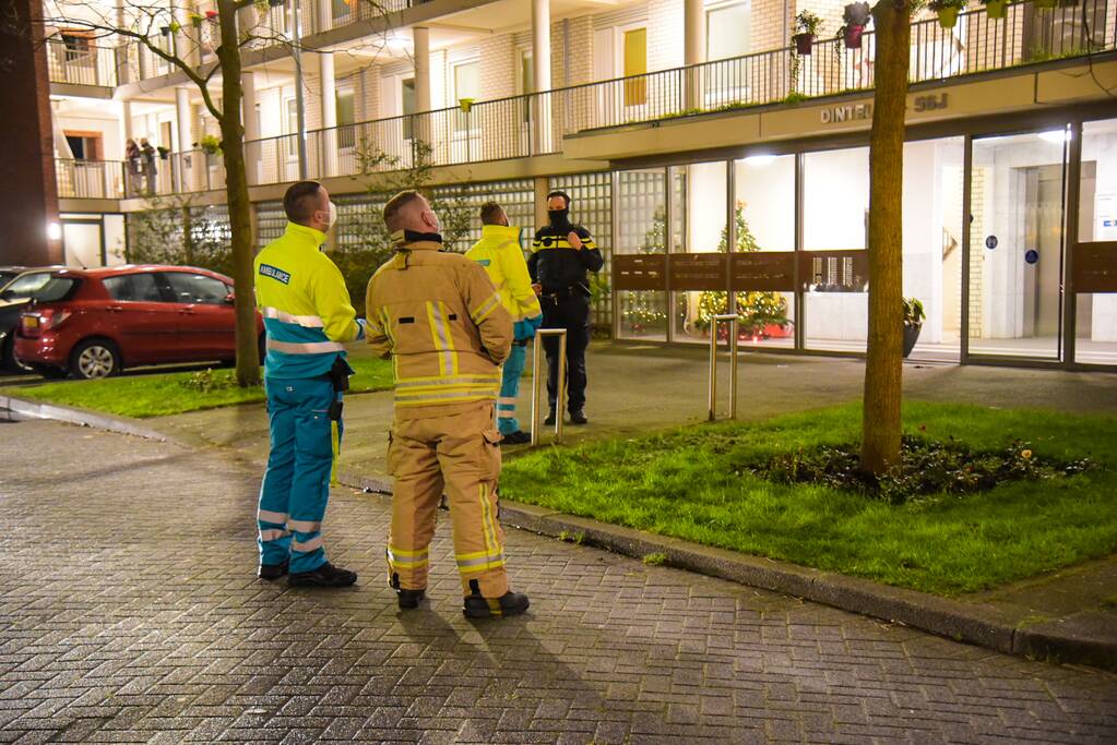 Brand in afzuigkap van woning