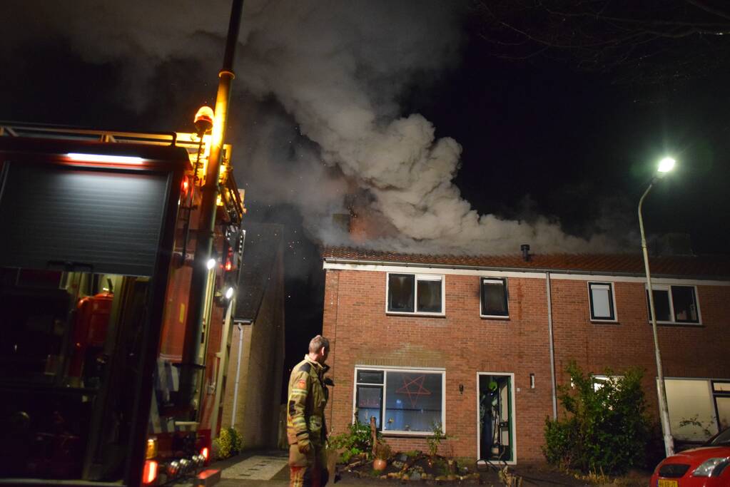 Persoon overleden bij uitslaande woningbrand