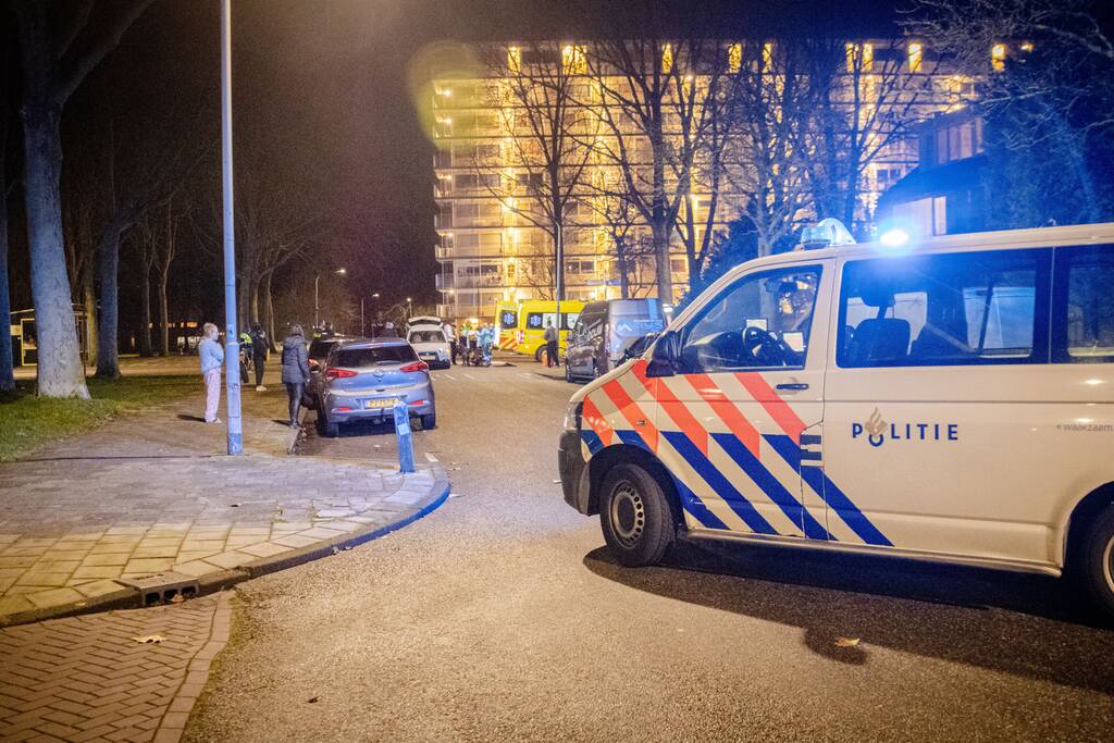 Bezorger op de fiets aangereden