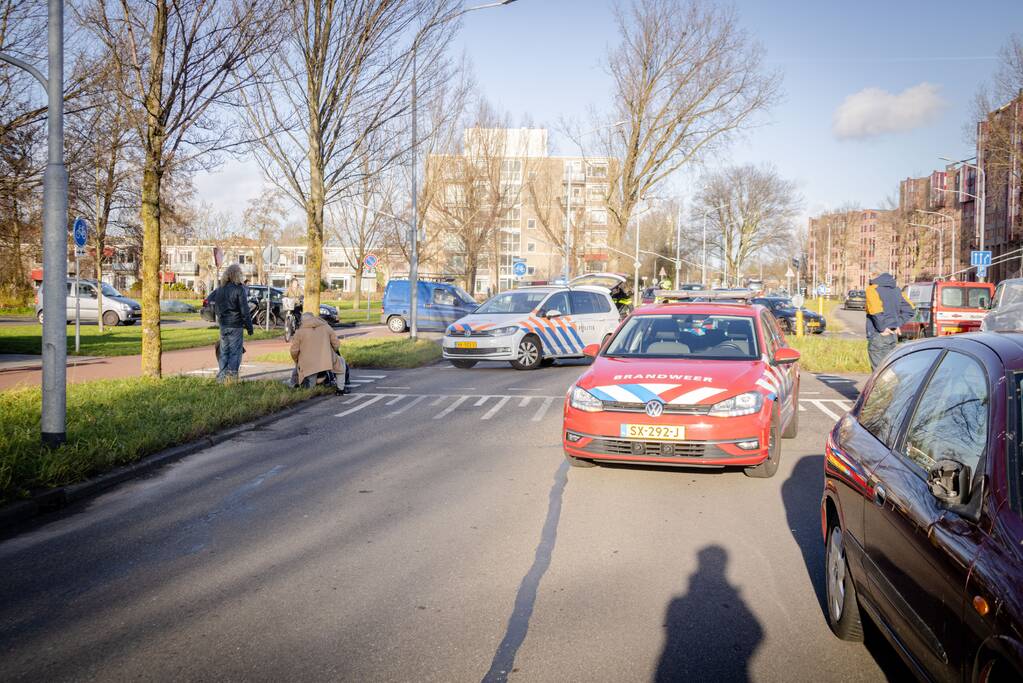 Fietser gewond bij botsing met auto