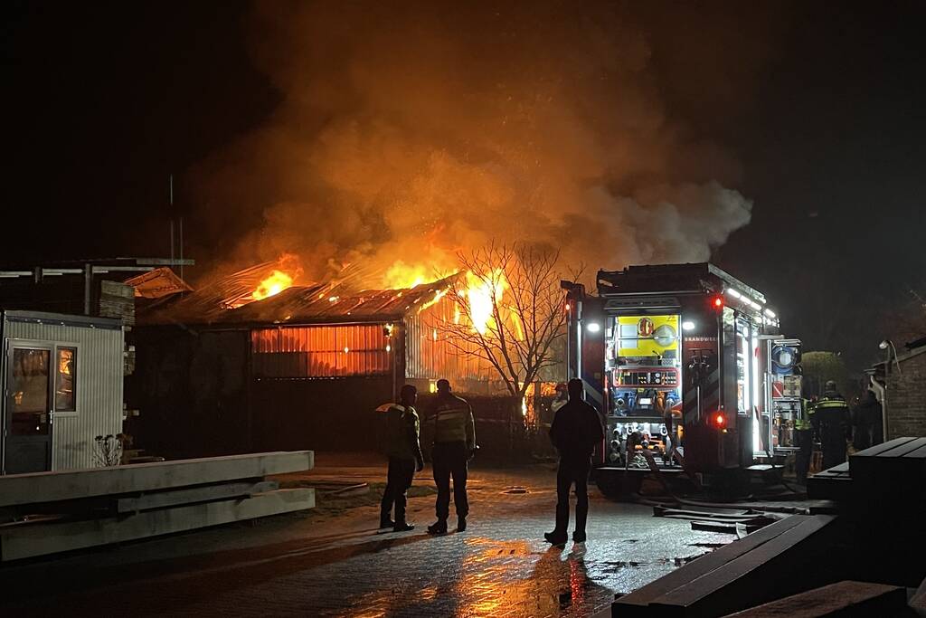 Grote brand in loods Van den Elsen Houtbouw