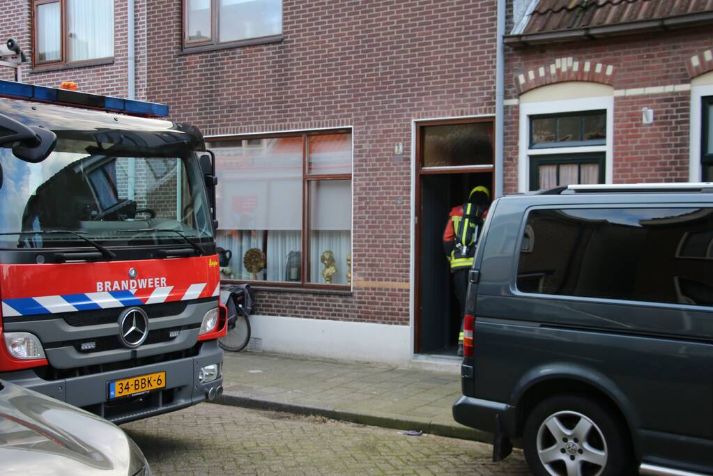 Onderzoekk naar gaslucht in woning