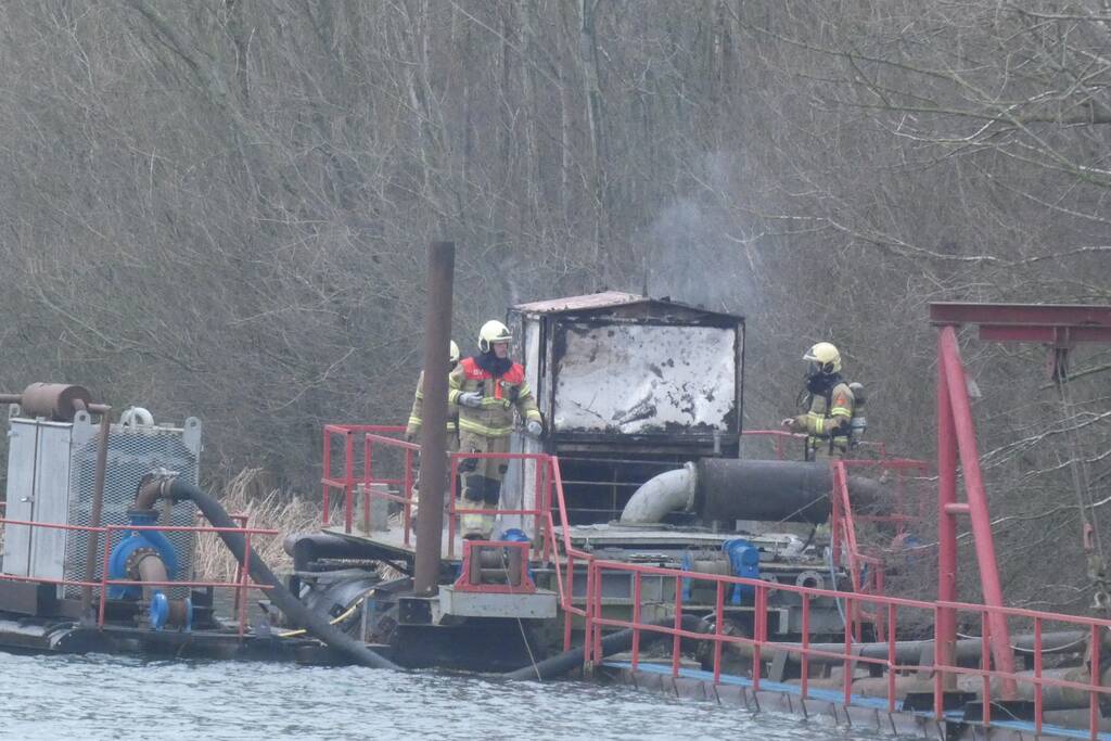 Boot volledig uitgebrand