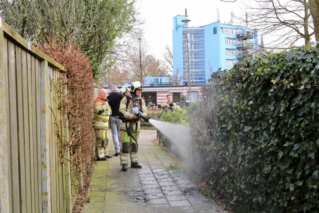 Tuinheg in brand gestoken