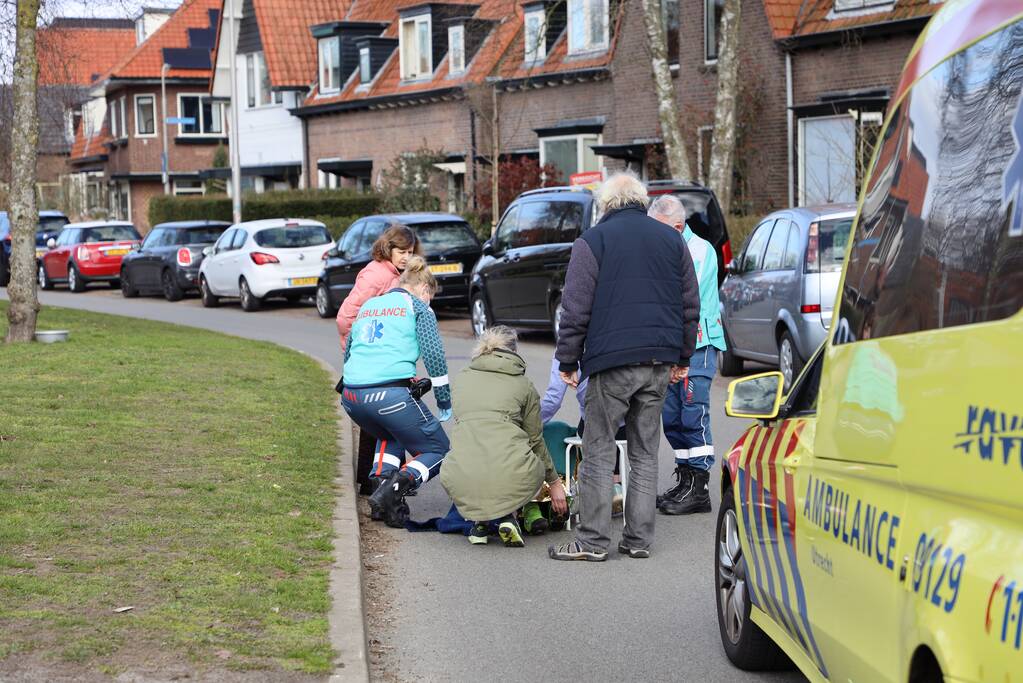 Fietser gewond bij botsing met auto