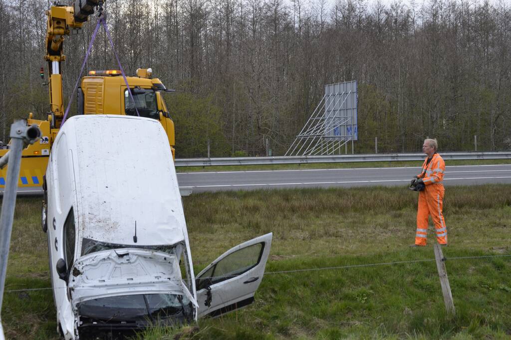 Zwaar ongeval tussen drie voertuigen