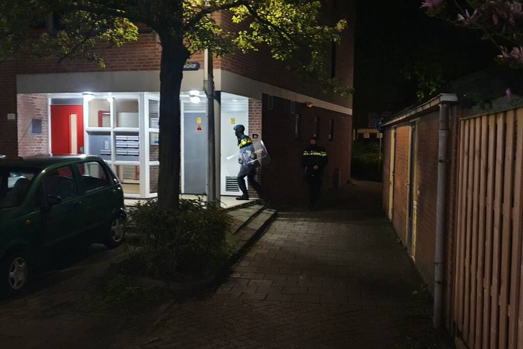 Persoon gewond door politieinval