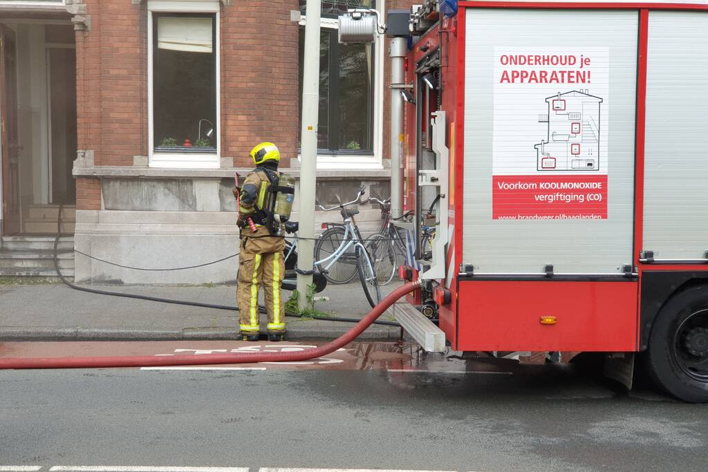 Veel rook door brand in kelder van woning