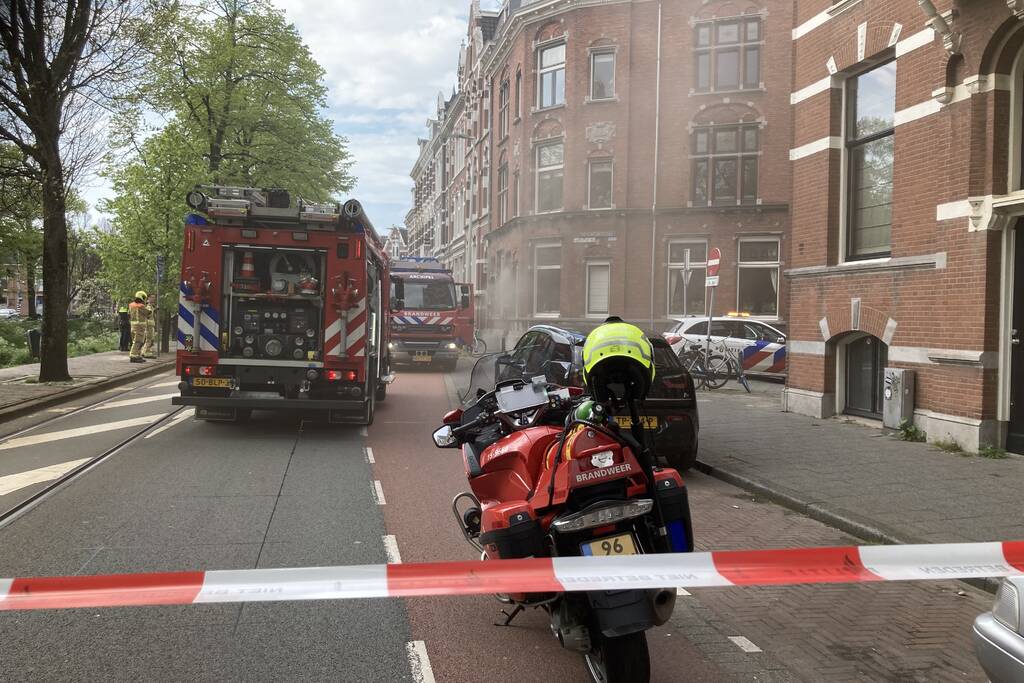 Veel rook door brand in kelder van woning