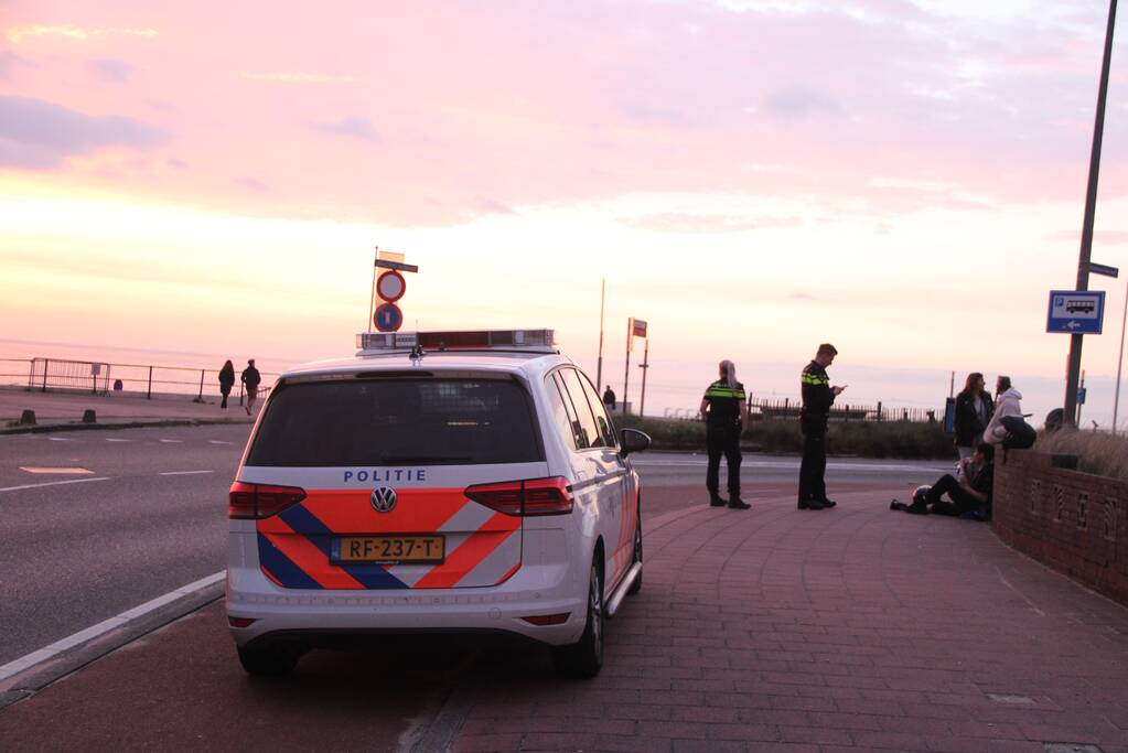 Maaltijdbezorger op scooter onderuit