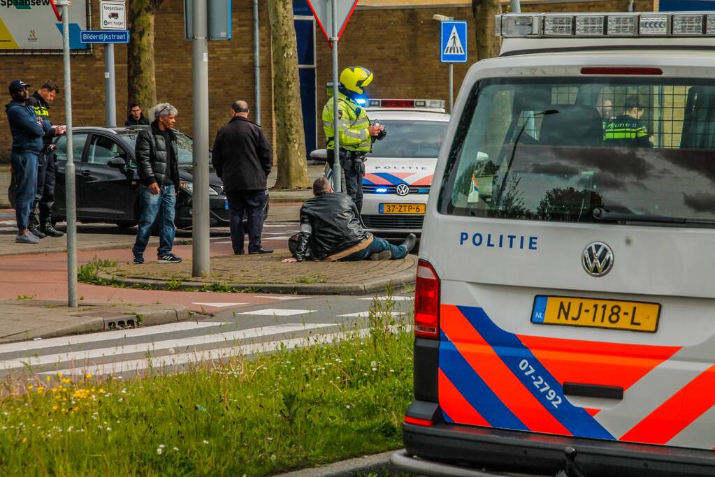 Gewonde motorrijder na ongeval met auto