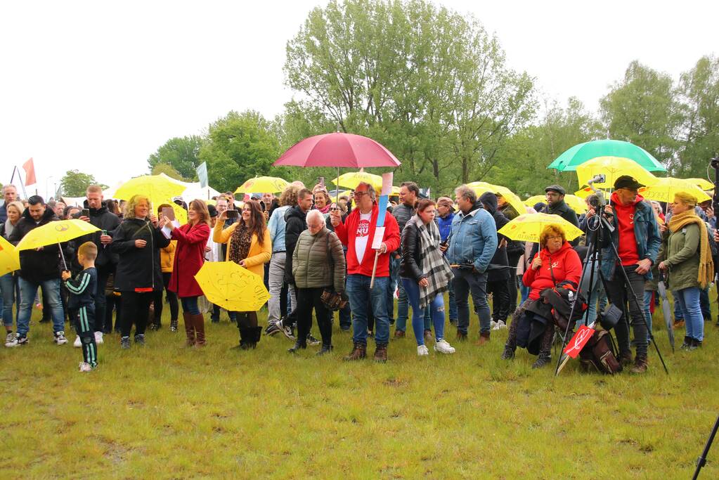 Demonstranten demonsteren tegen kabinetsbeleid