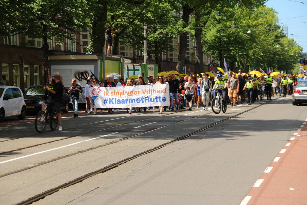 Demonstratie Walk of Freedom door stad