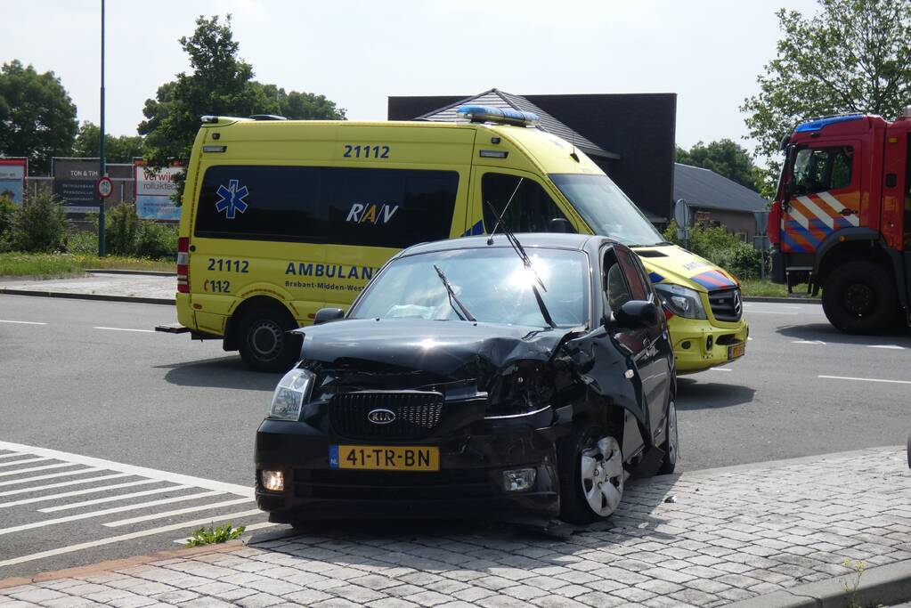 Schade bij aanrijding op kruising