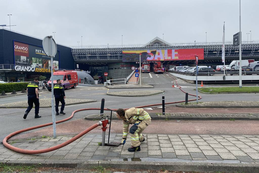 Veel rook bij brand in woonmall Alexandrium