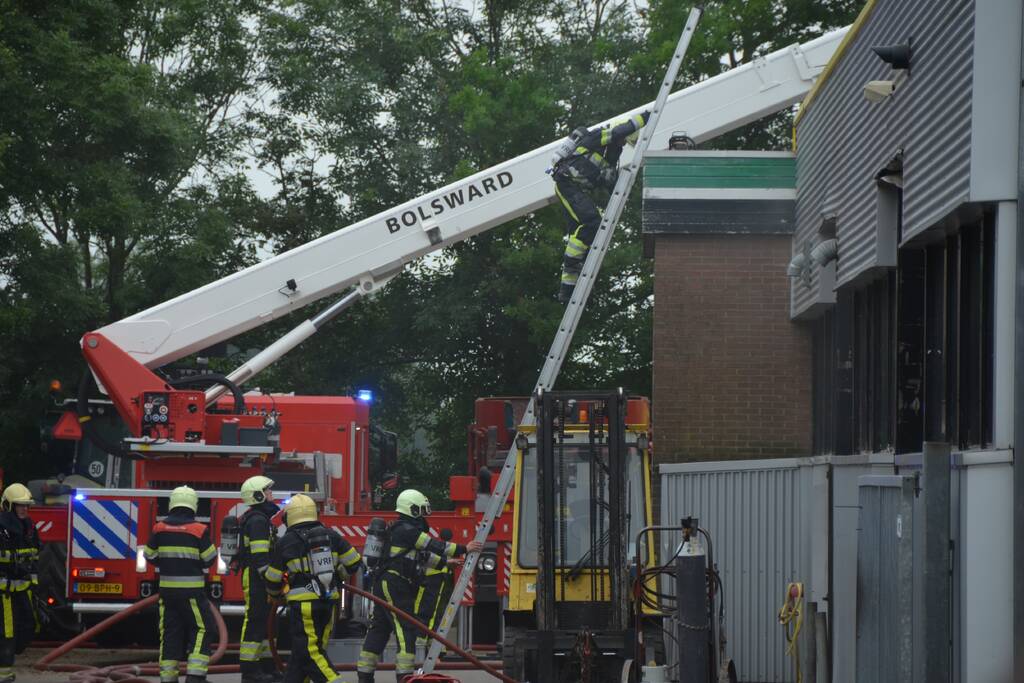 Grote brand in loods van Bos Mechanisatie