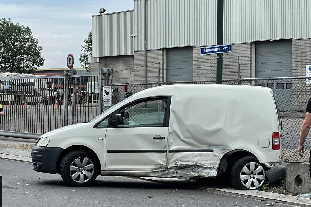 Gewond en veel schade na ongeval