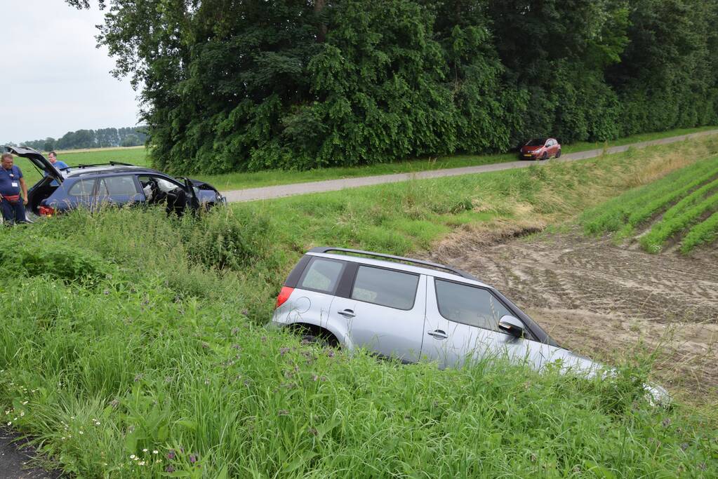 Auto in de sloot na ongeval